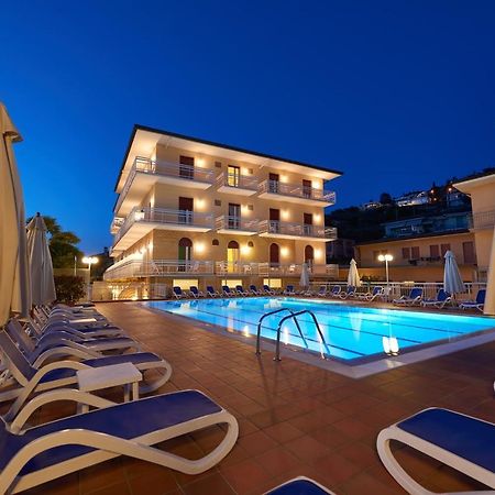 Hotel Benacus Торри-дель-Бенако Экстерьер фото