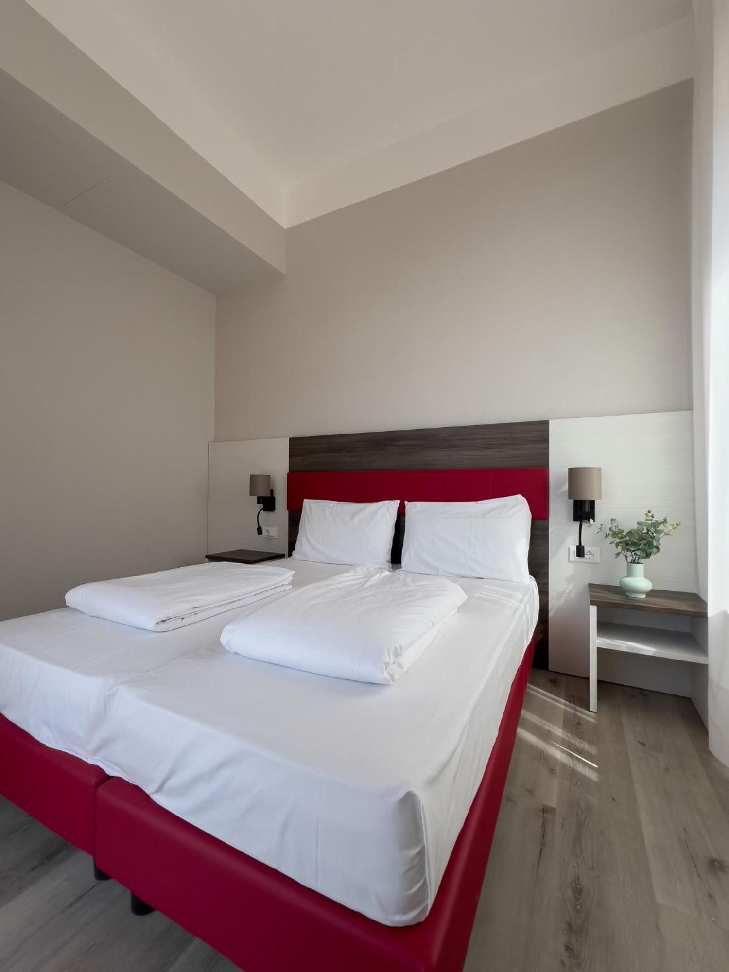 Hotel Benacus Торри-дель-Бенако Экстерьер фото